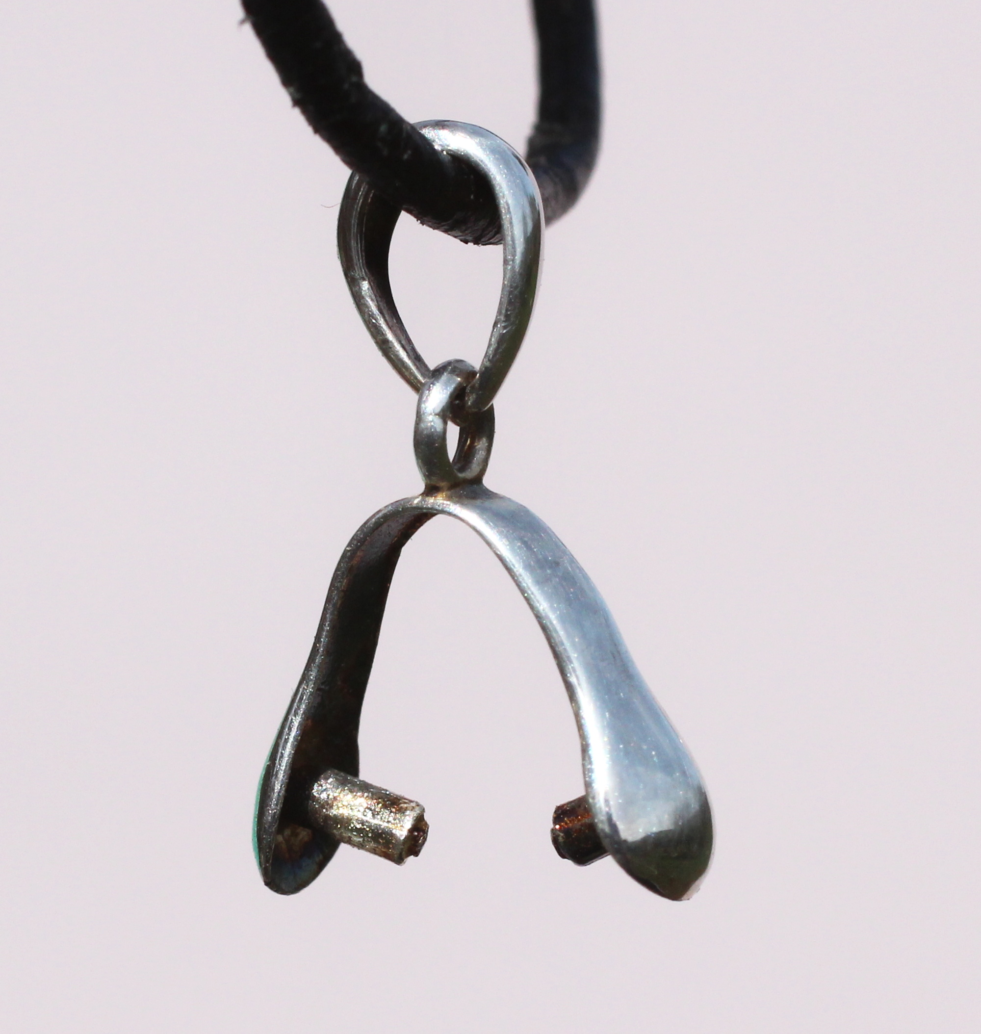 Steinhalter in 925 Silber für frontgebohrte Steine