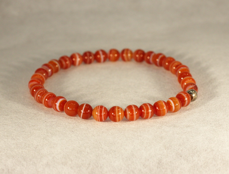 Sarder Edelsteinarmband auf Elastikfaden aufgezogen 