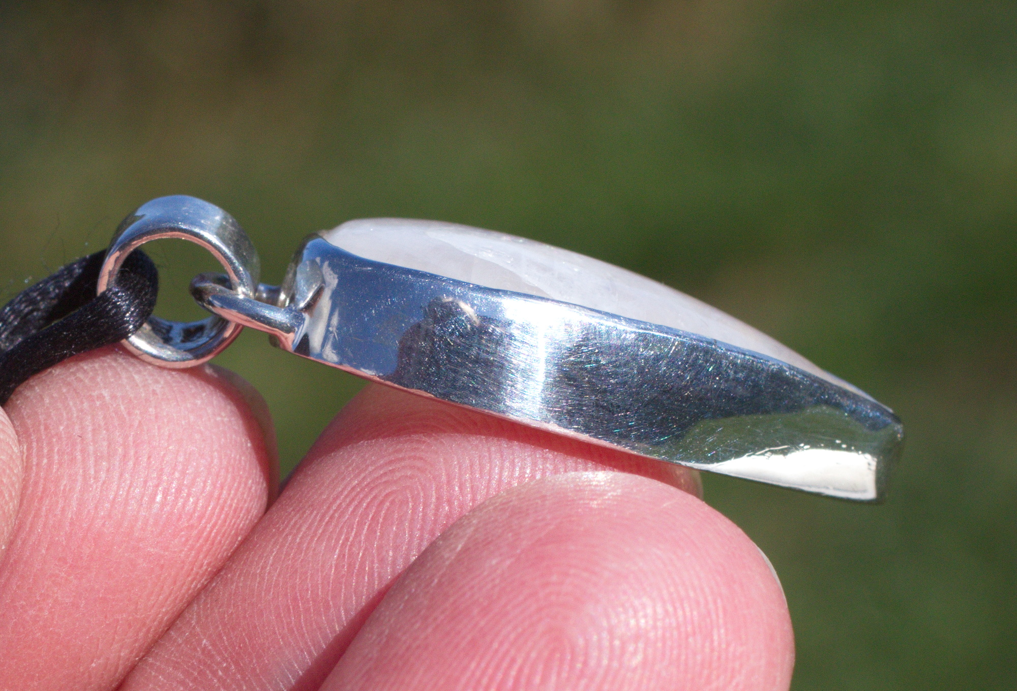 Labradorit weiß Edelsteinanhänger in 925 Silber gefasst