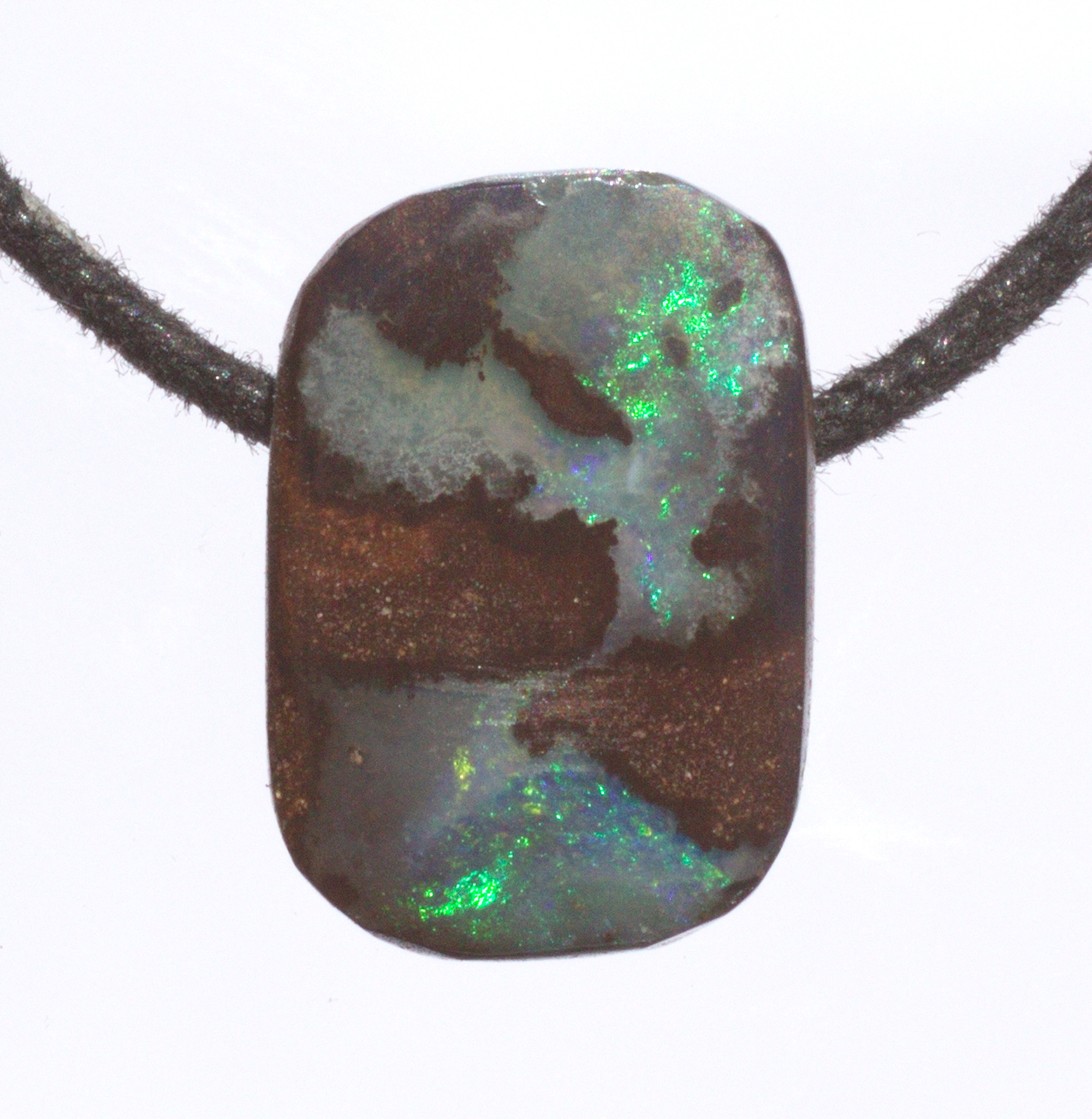 Kleiner brauner Boulderopal-Anhänger, seitlich gebohrt mit Lederband                       
