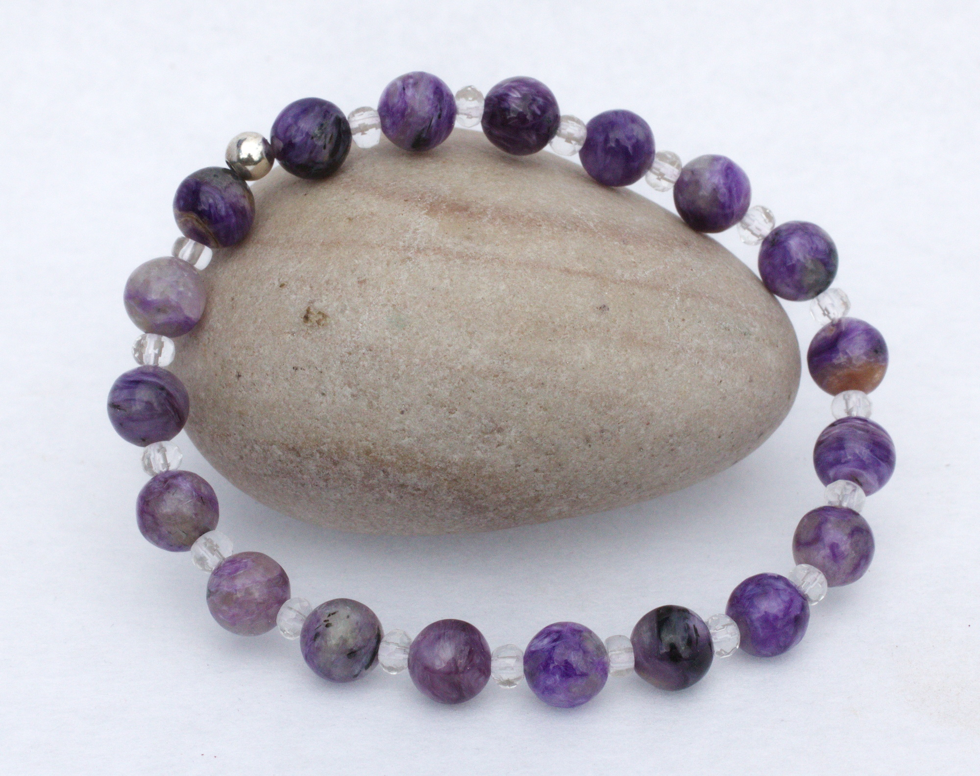 Charoit Edelsteinarmband auf Elastikfaden aufgezogen  