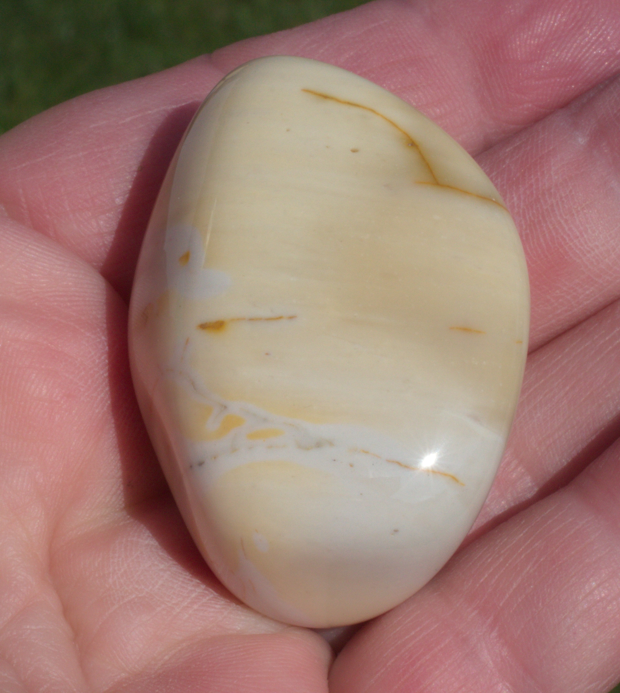 Mookait beige, Edelstein, Handschmeichler,  Trommelstein ungebohrt,   