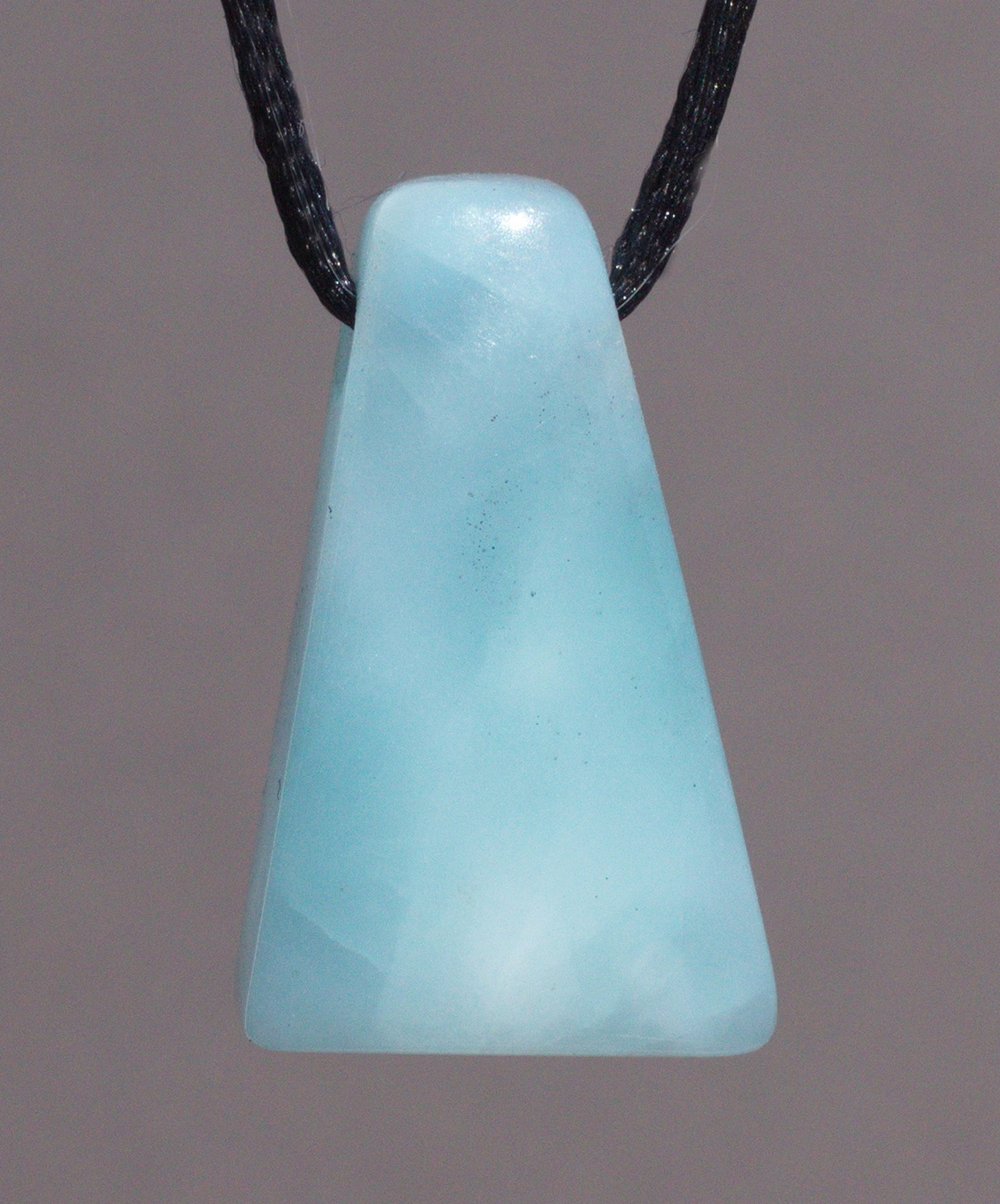 Larimar Edelsteinanhänger seitlich gebohrt mit Lederband 