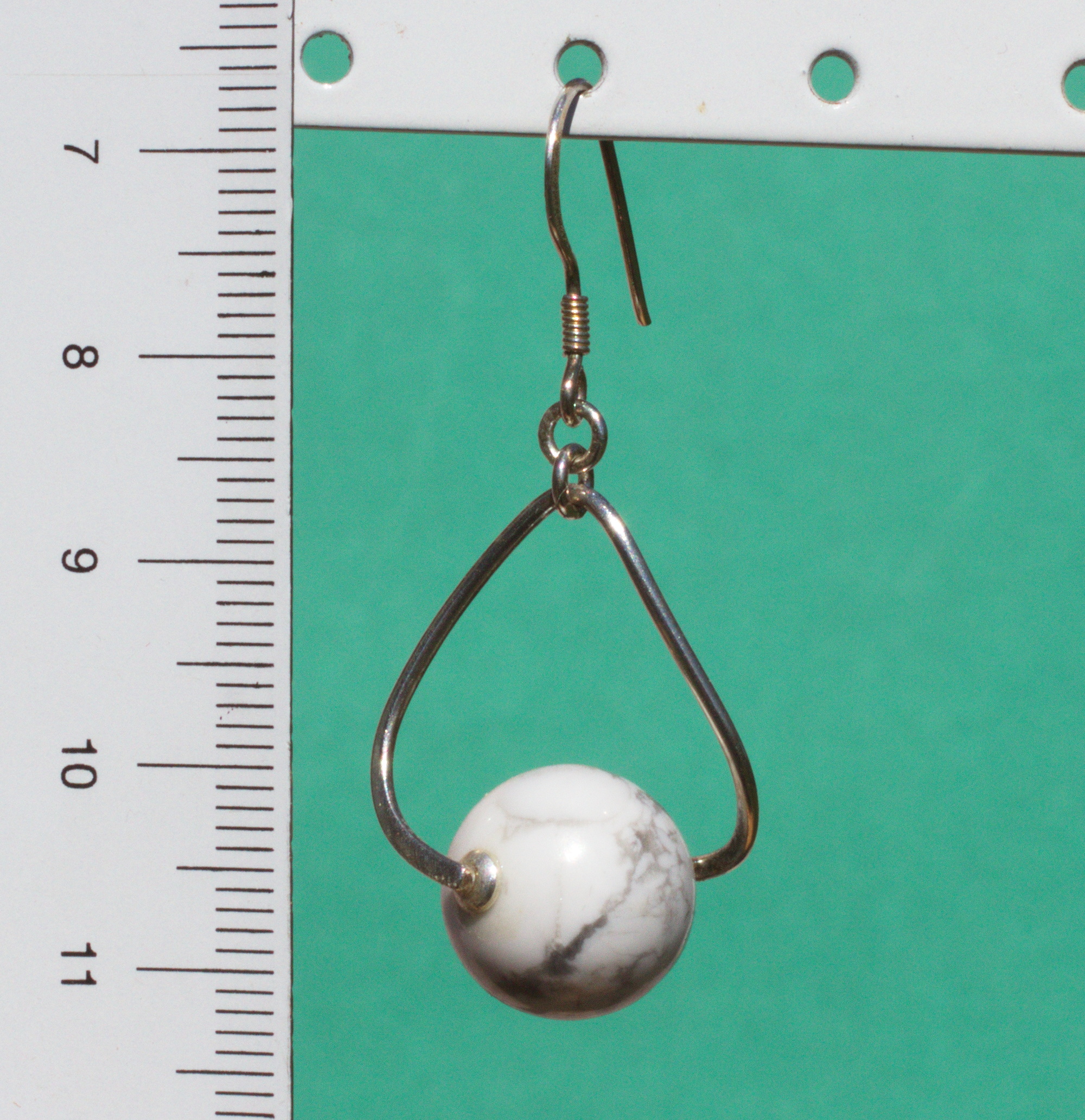 Magnesit Ohrhänger mit Fischhaken Drop in 925 Silber