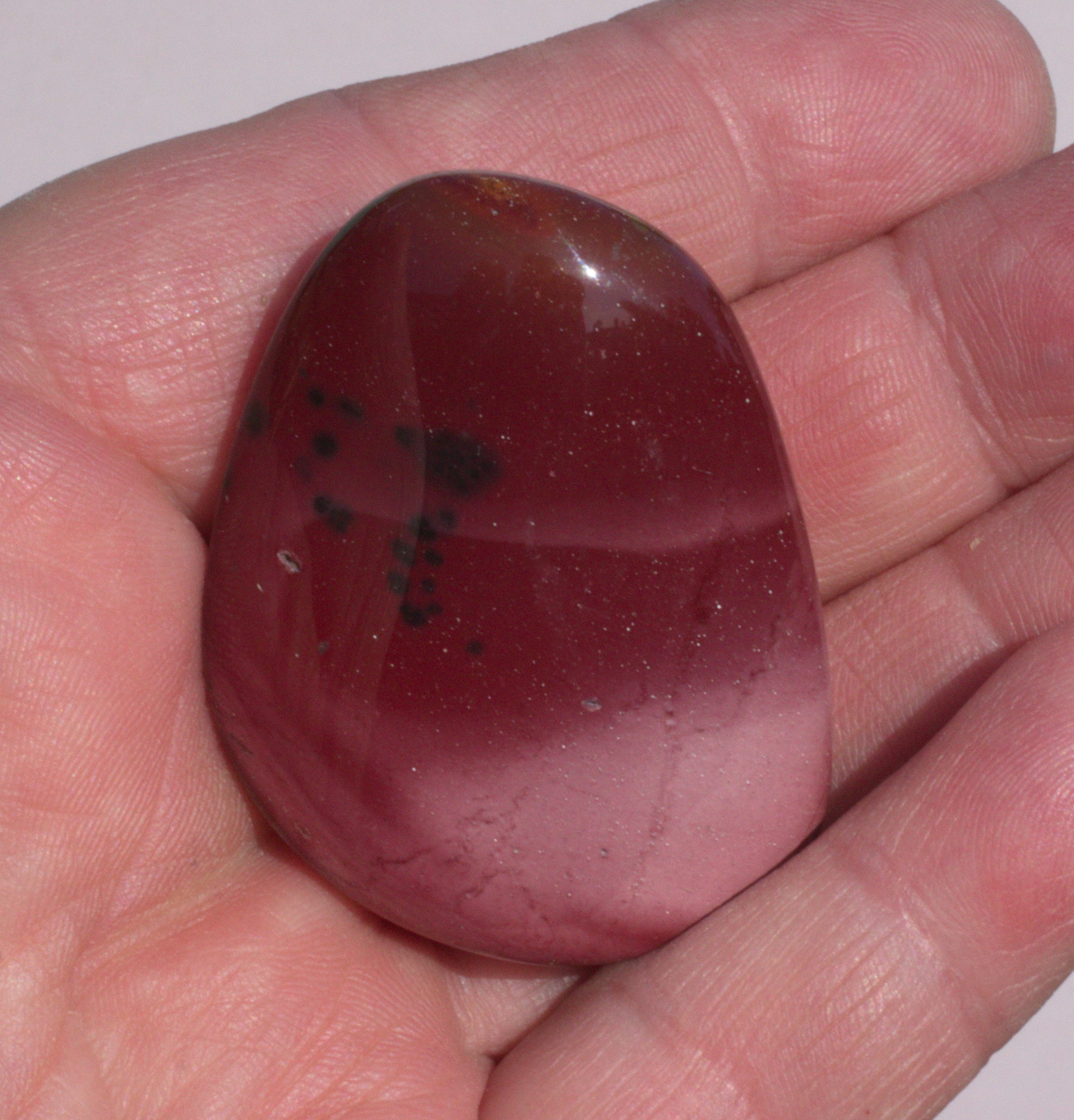 Mookait rot, Edelstein, Handschmeichler,  Trommelstein ungebohrt,   